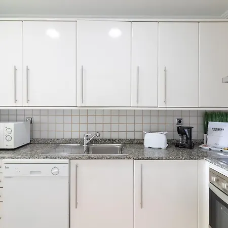 Flatguest Ramblas Golf 6c - Parking + Pool + Gym Apartment *