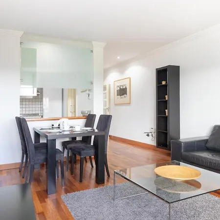 Flatguest Ramblas Golf 6c - Parking + Pool + Gym